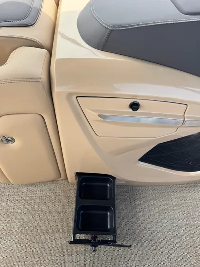  Yacht Photos Pics 2023 BARLETTA L25MA - Image 21