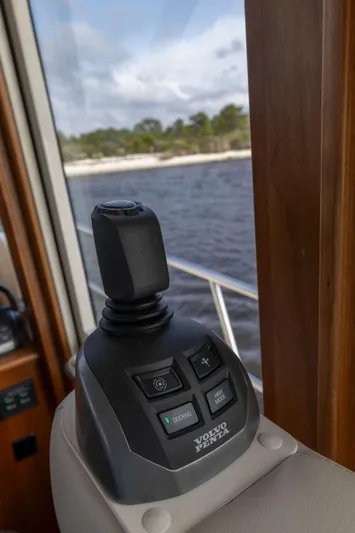 Beach To Beach Yacht Photos Pics Volvo Penta IPS joystick with digital positioning for precise steering control