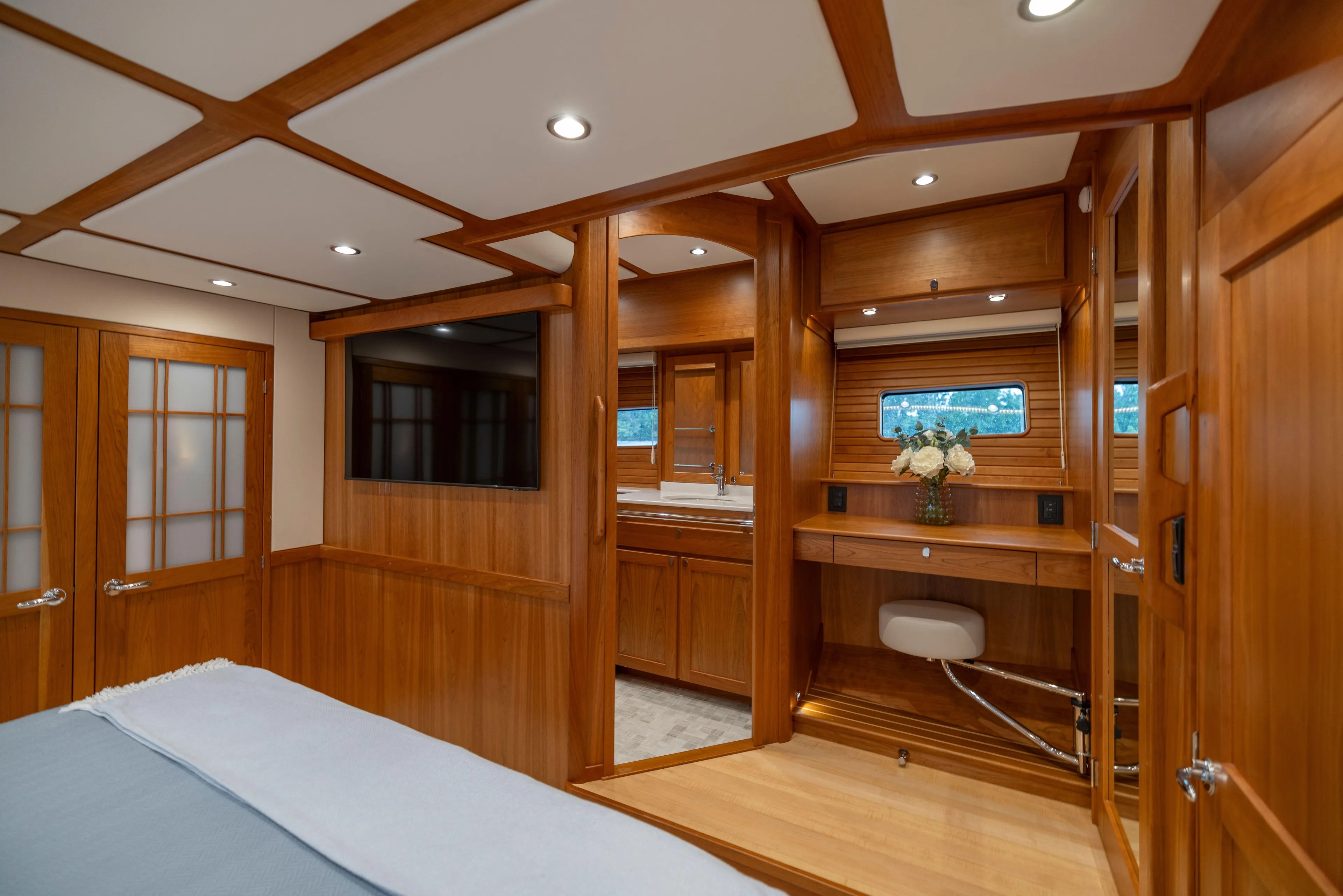 Beach To Beach Yacht Photos Pics Master berth beautifully appointed with abundant storage