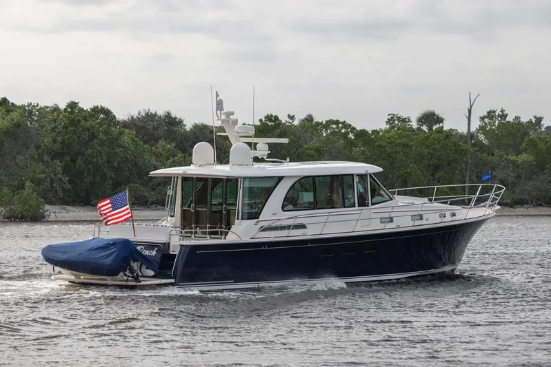 Beach To Beach Yacht Photos Pics 2024 Sabre 58 Salon Express BEACH TO BEACH