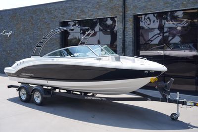 2023 Chaparral 23ssi