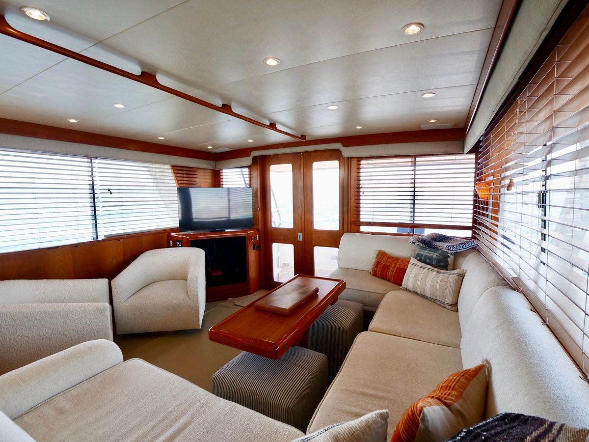 2000 Offshore Yachts 62 