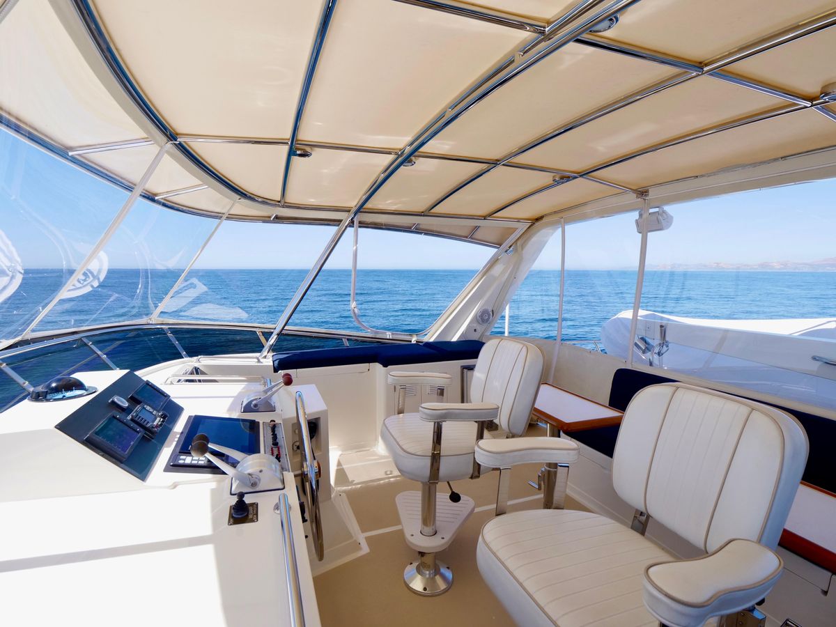 2000 Offshore Yachts 62 