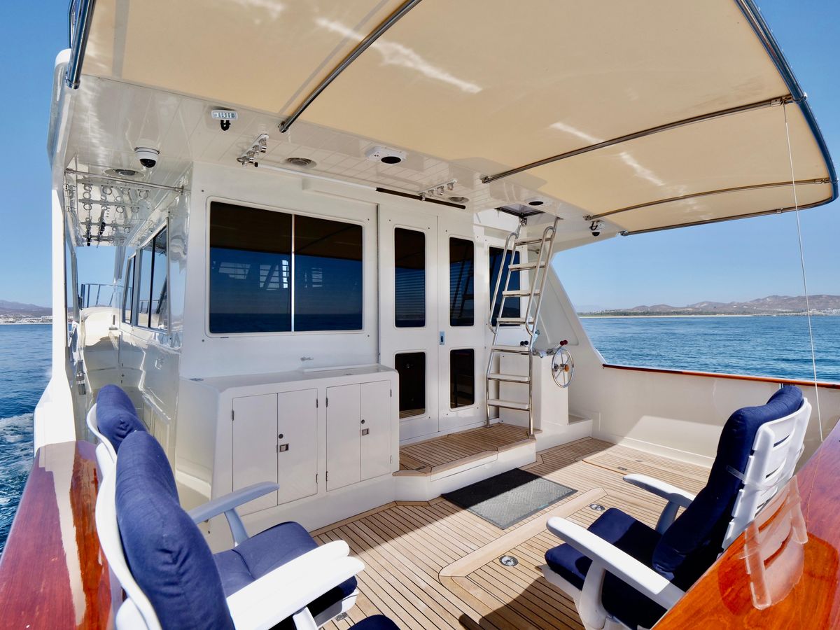 2000 Offshore Yachts 62 