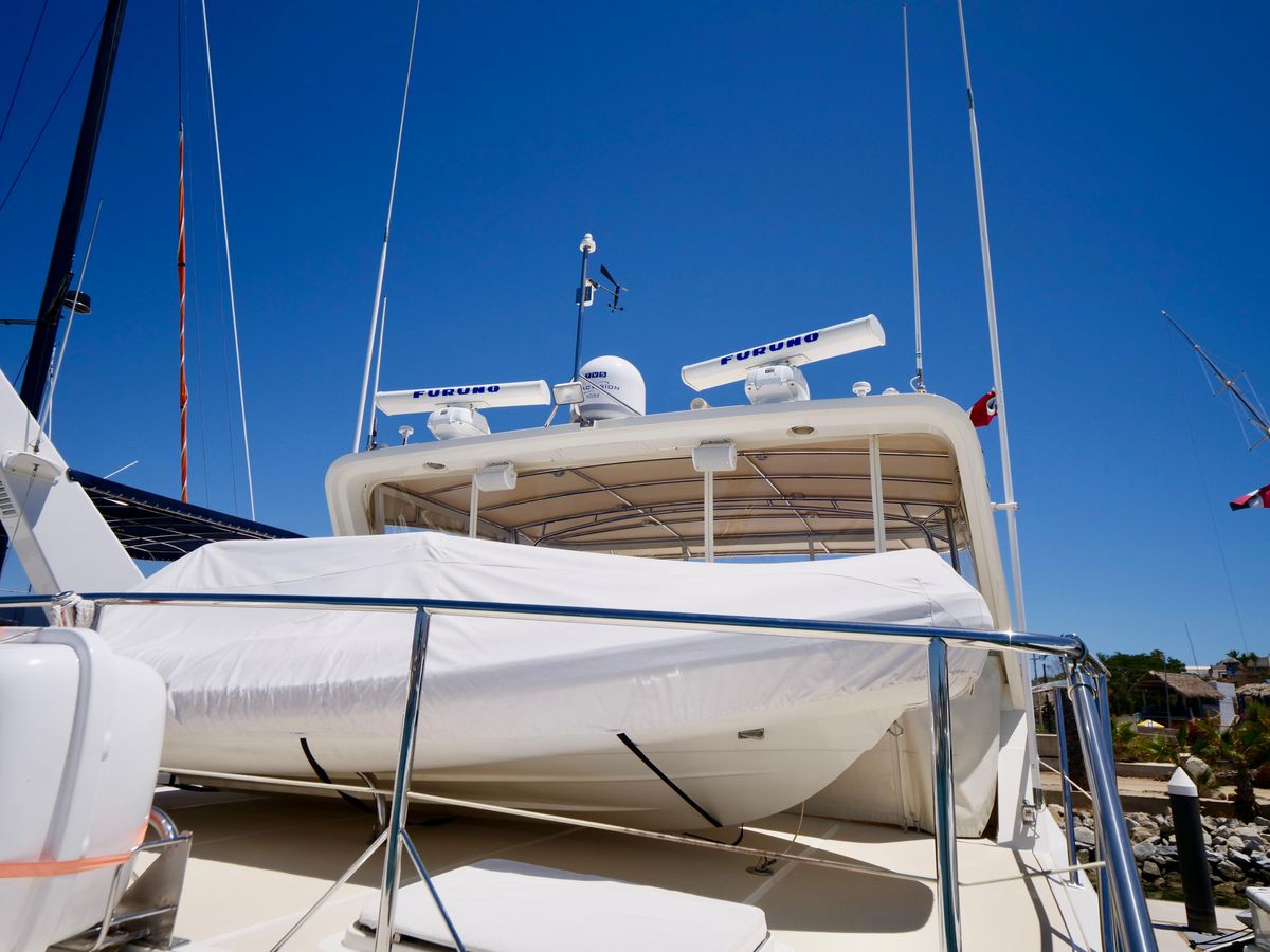 2000 Offshore Yachts 62 