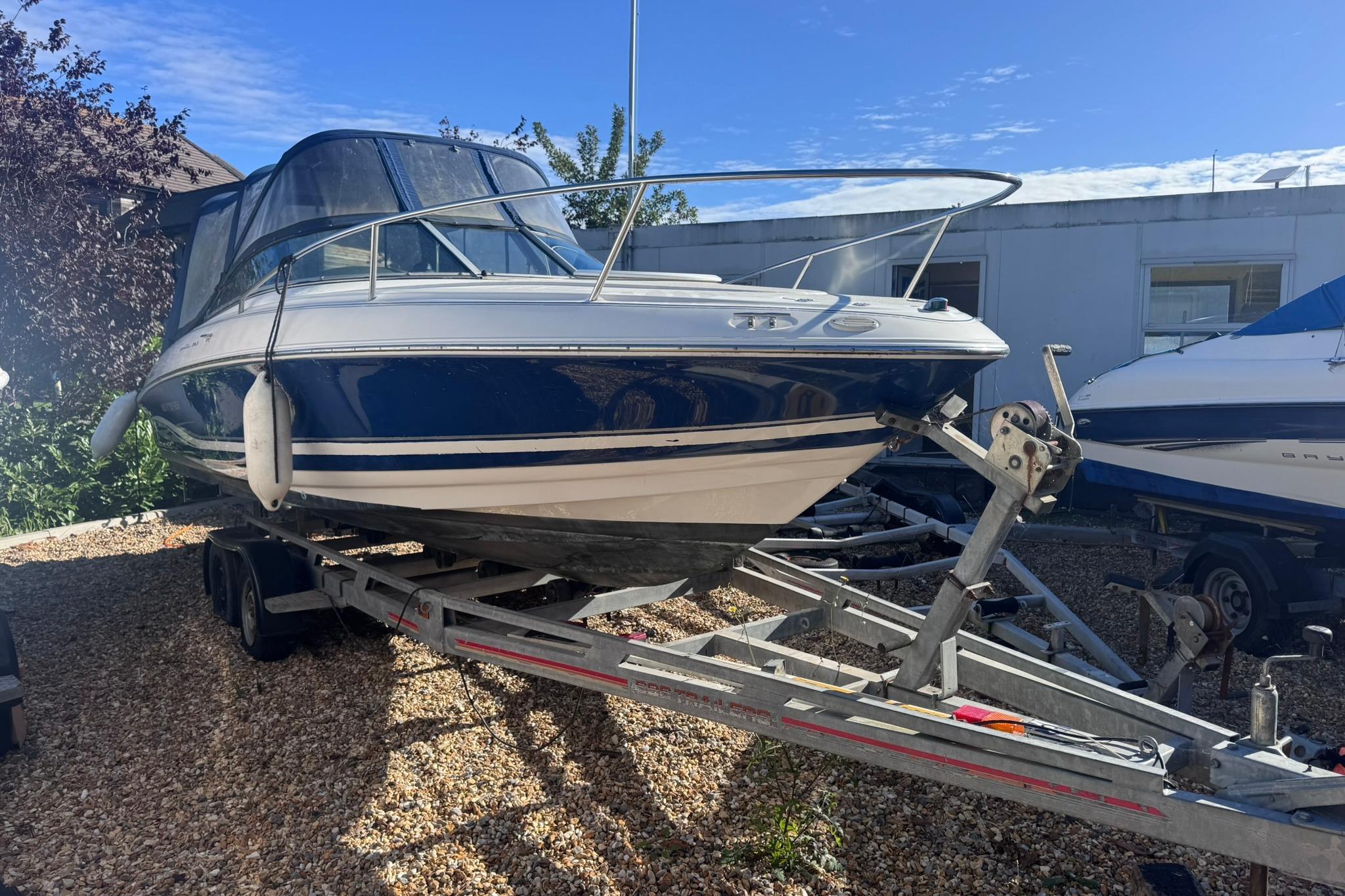 2001 Monterey 218LSC Montura Cuddy