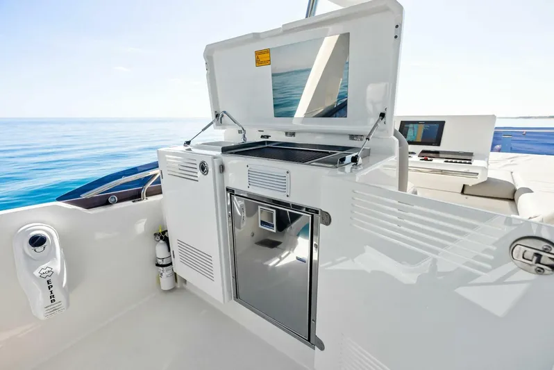 Anna Louise Yacht Photos Pics 