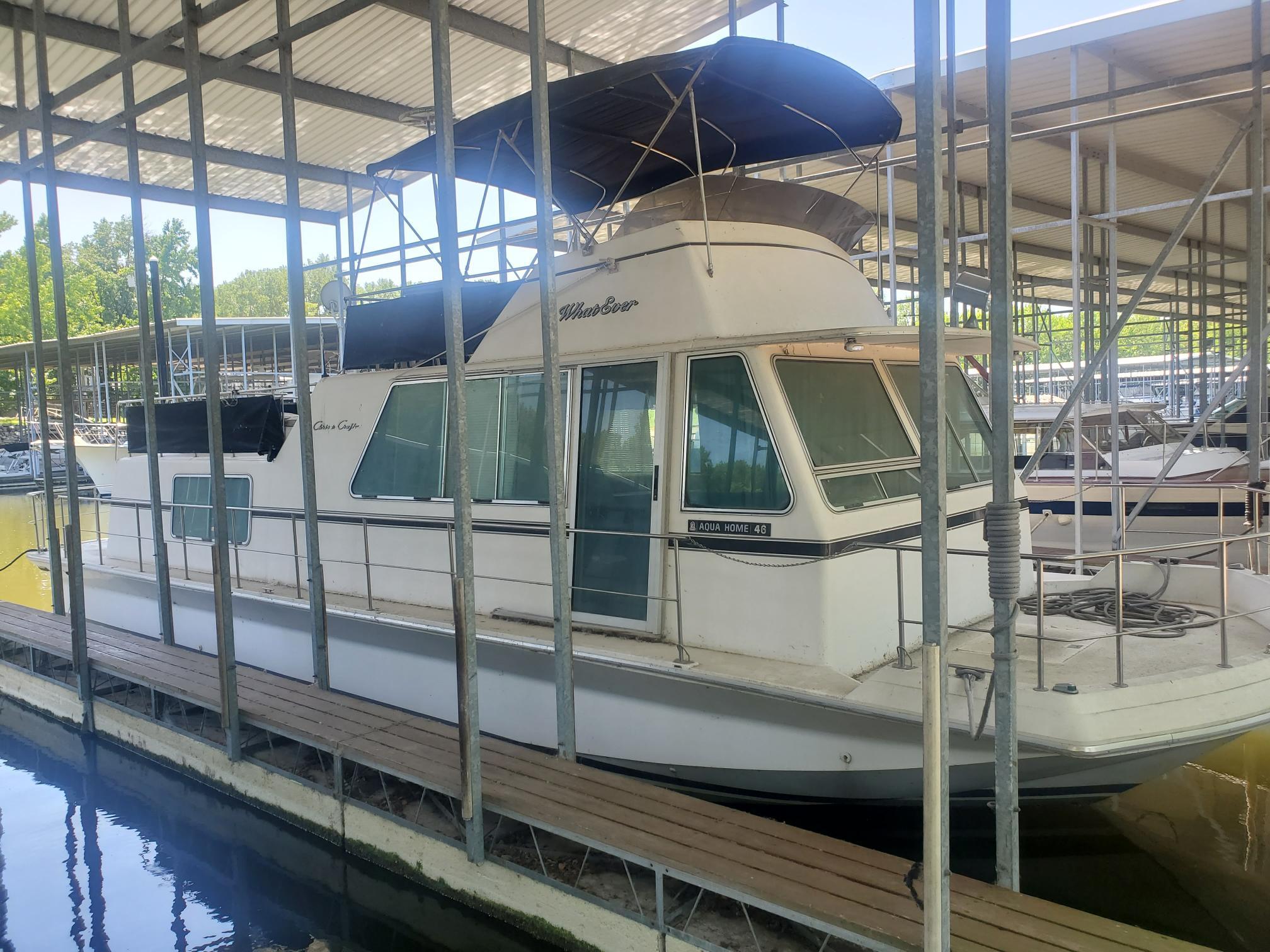 1984 ChrisCraft Aqua Home Houseboat Case galleggianti in vendita