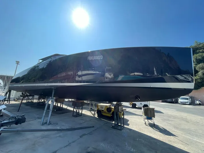 Dolce Italia Yacht Photos Pics 