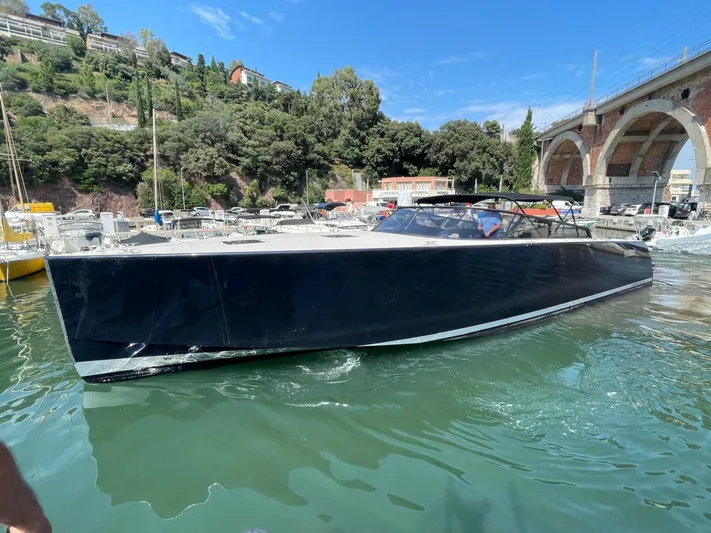 Dolce Italia Yacht Photos Pics 