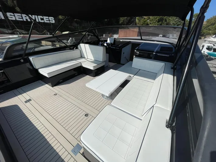 Dolce Italia Yacht Photos Pics 