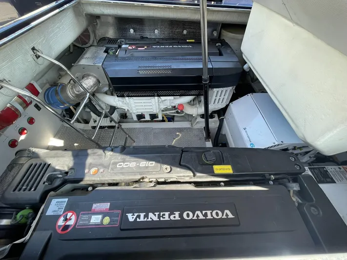 Dolce Italia Yacht Photos Pics 