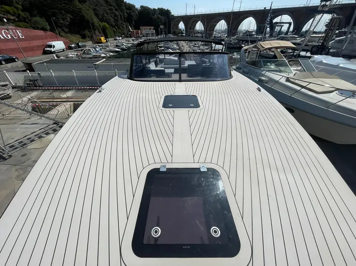 Dolce Italia Yacht Photos Pics 