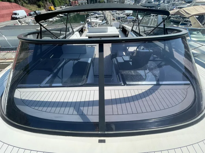 Dolce Italia Yacht Photos Pics 