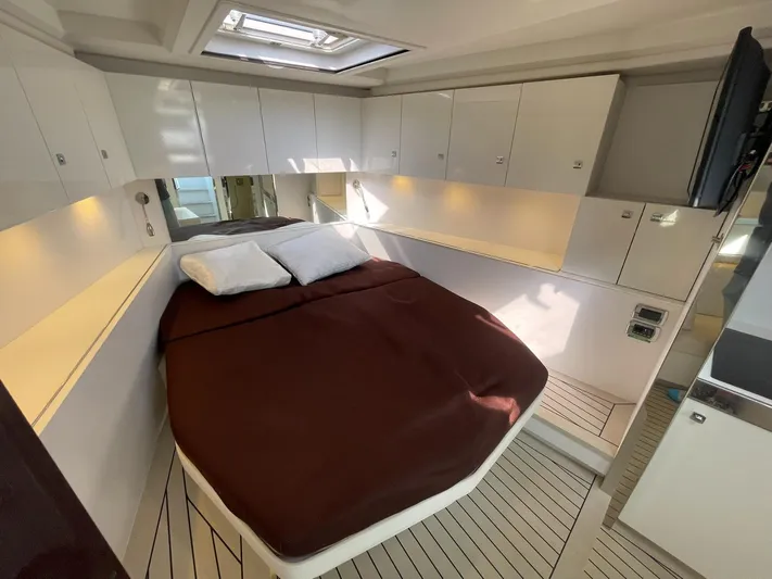 Dolce Italia Yacht Photos Pics 