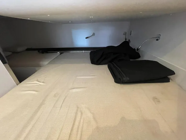 Dolce Italia Yacht Photos Pics 