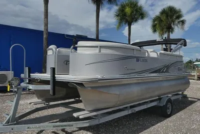 Tahoe SLT Quad Lounge 20'