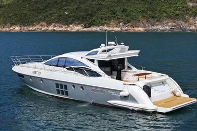 Azimut 62S