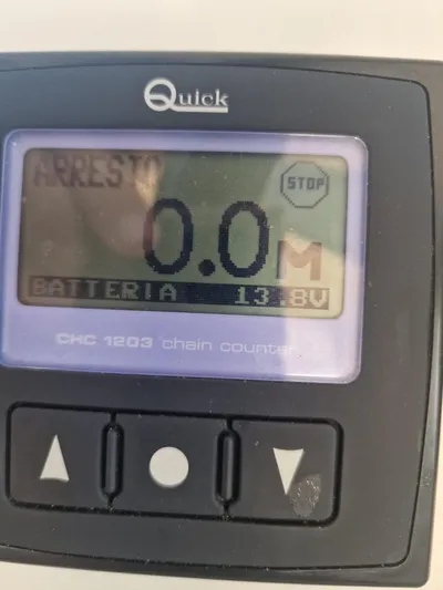  Yacht Photos Pics Chain counter display on 2008 Jeanneau Prestige 38 S, showing 0.0 meters, battery 13.8V.