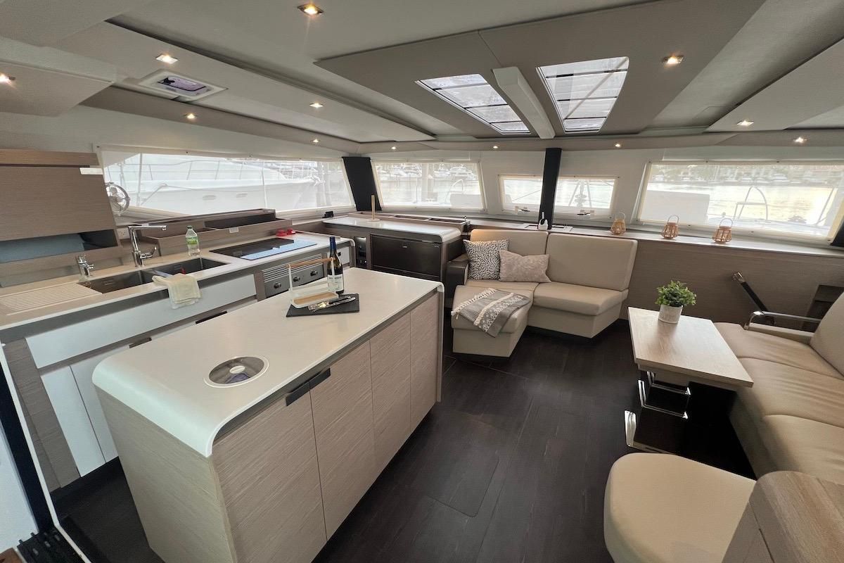 2022 Fountaine Pajot 51 