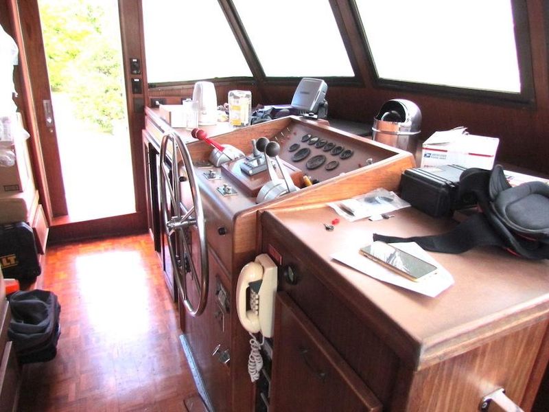 1982 Hatteras LRC Long Range Cruiser