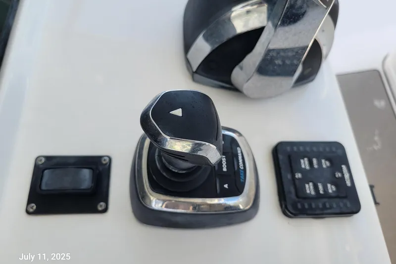  Yacht Photos Pics 2021 Sportsman Open 322 Center Console