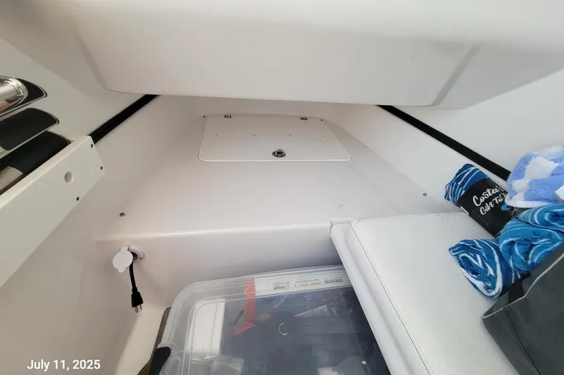  Yacht Photos Pics 2021 Sportsman Open 322 Center Console