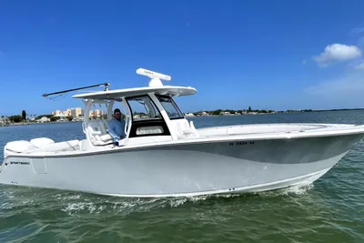 2021 Sportsman Open 322 Center Console