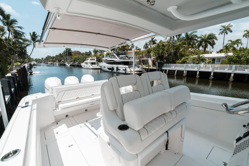 Ea3 Yacht Photos Pics 