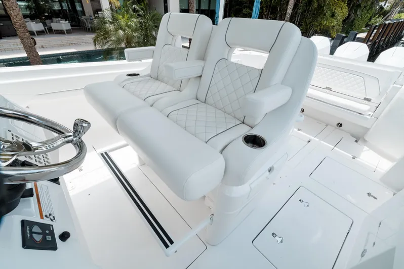 Ea3 Yacht Photos Pics 