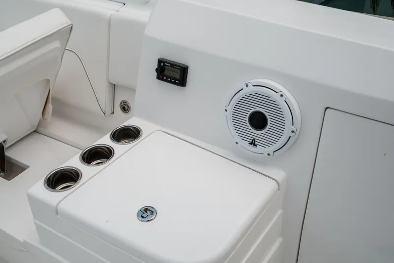 Ea3 Yacht Photos Pics 