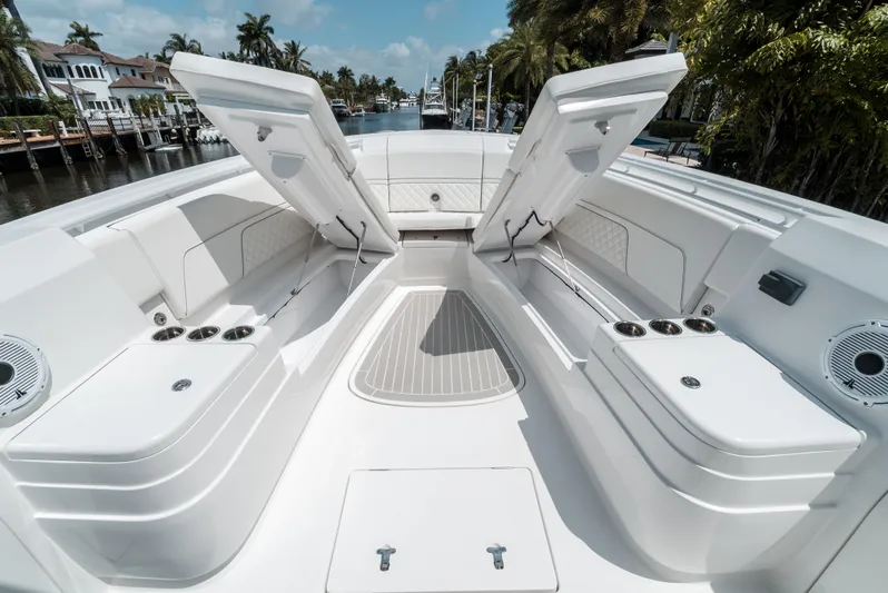 Ea3 Yacht Photos Pics 