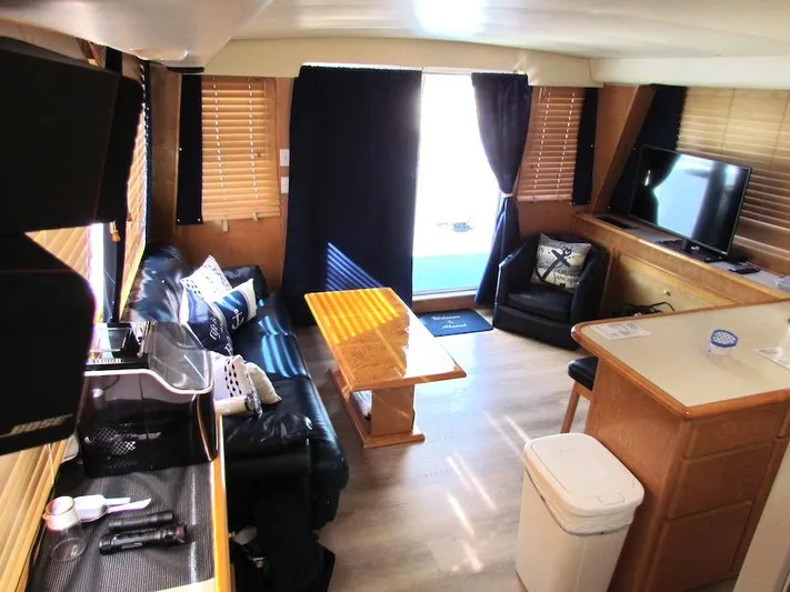  Yacht Photos Pics Interior of 1998 Navigator 53 yacht with modern furnishings and natural light.