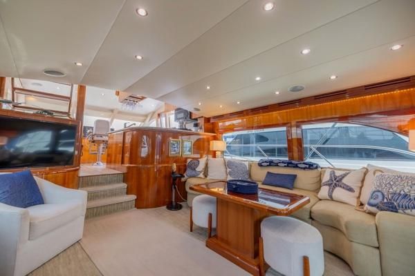 2006 Hatteras 64 