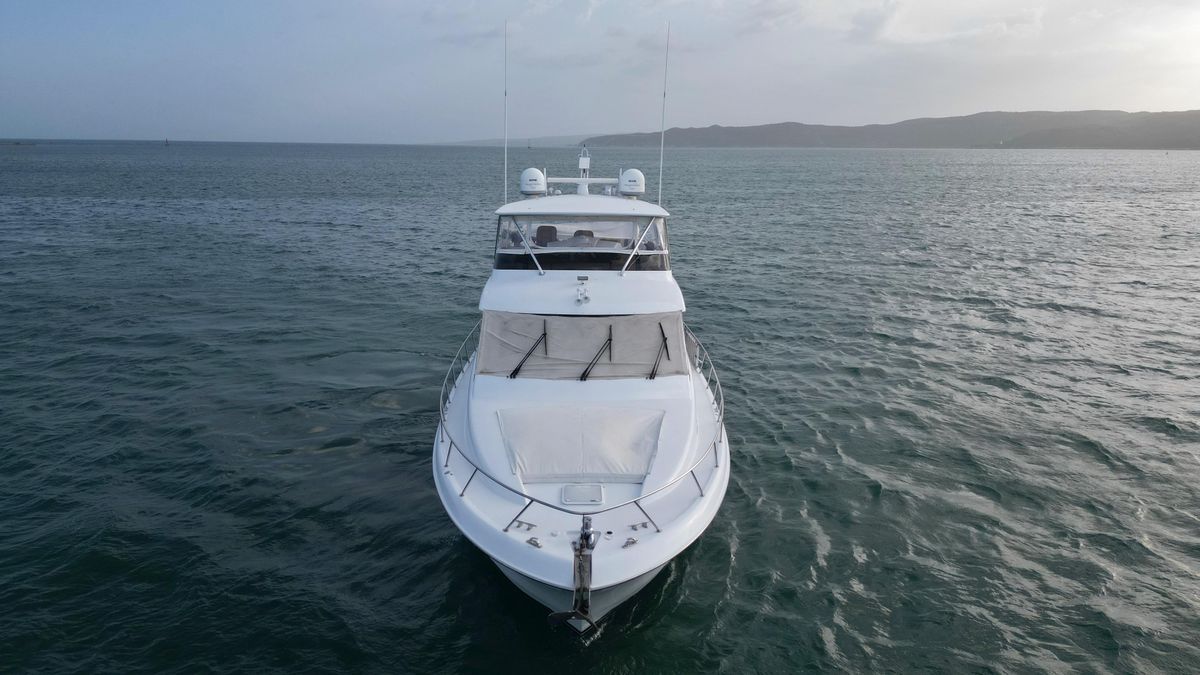 2006 Hatteras 64 
