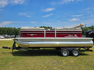 2024 Sun Tracker Party Barge® 20 DLX
