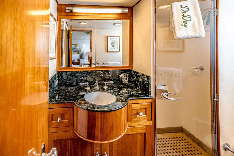 Diday Yacht Photos Pics 