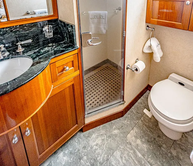 Diday Yacht Photos Pics 