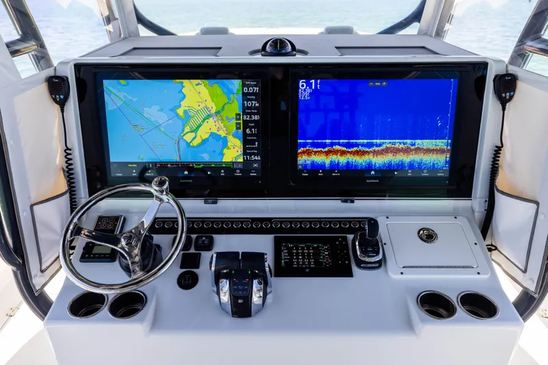  Yacht Photos Pics Freeman 42 LR 2021 boat dashboard with navigation and sonar displays.