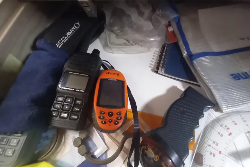 Dreamteam Yacht Photos Pics Nautical equipment on Fountaine Pajot Antigua 37, including radio and GPS device, 1993 model.