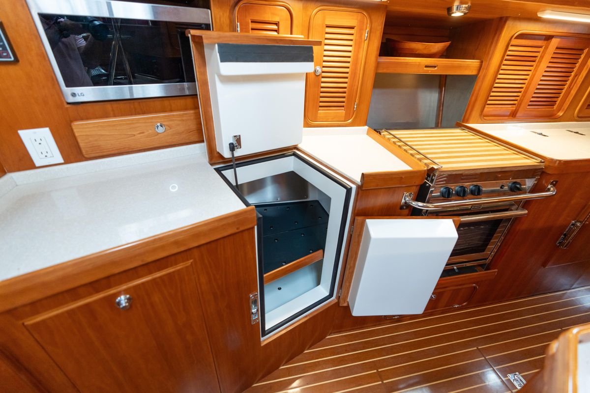 2018 Passport 54 