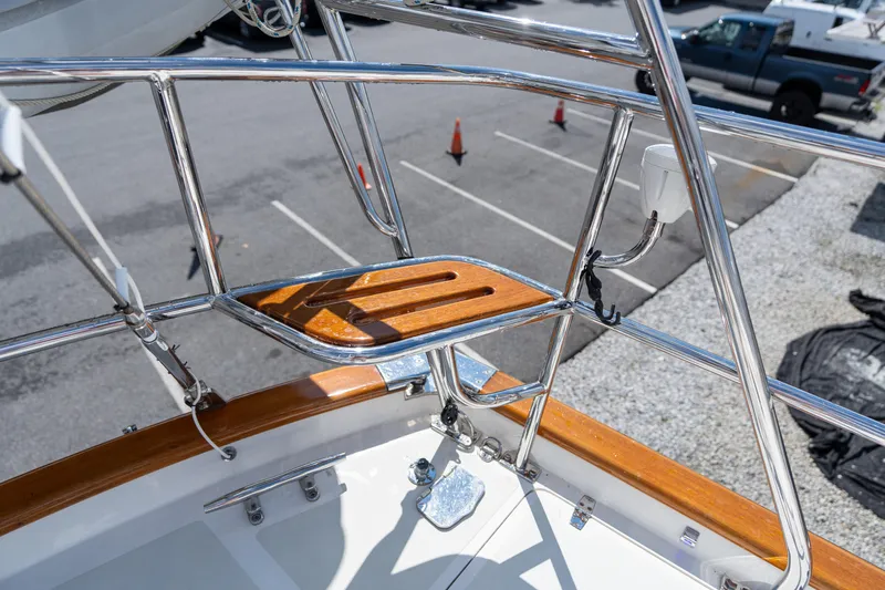 Solitude Yacht Photos Pics Stainless steel and teak details on 2018 Passport Vista 545 Center Cockpit yacht.