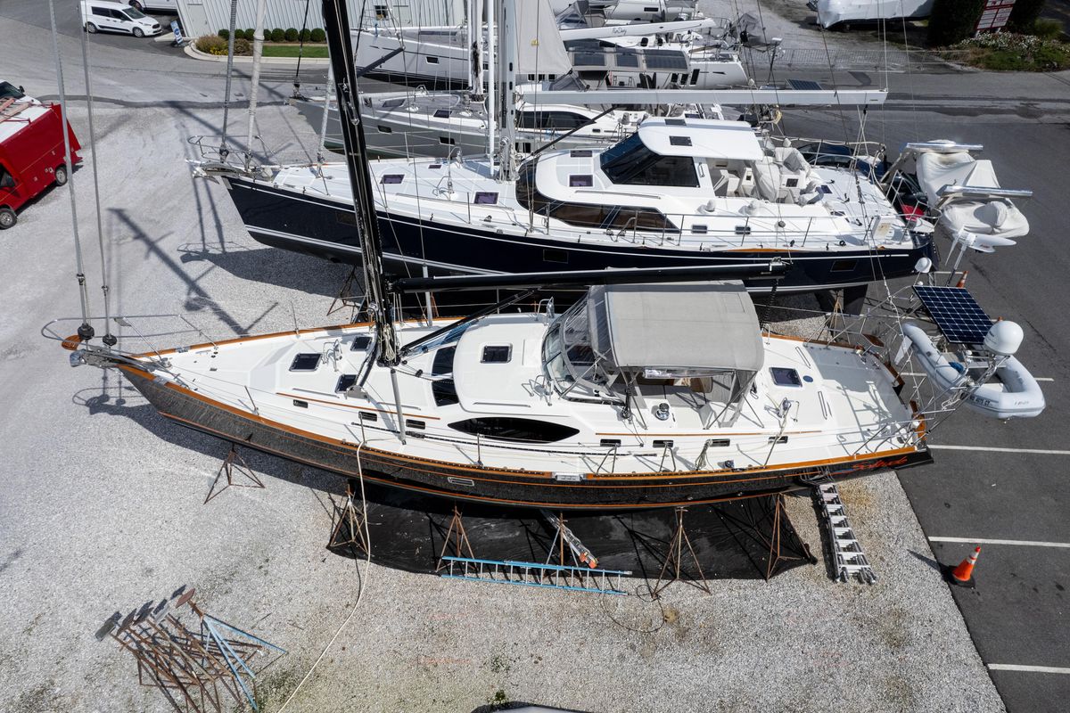2018 Passport 54 