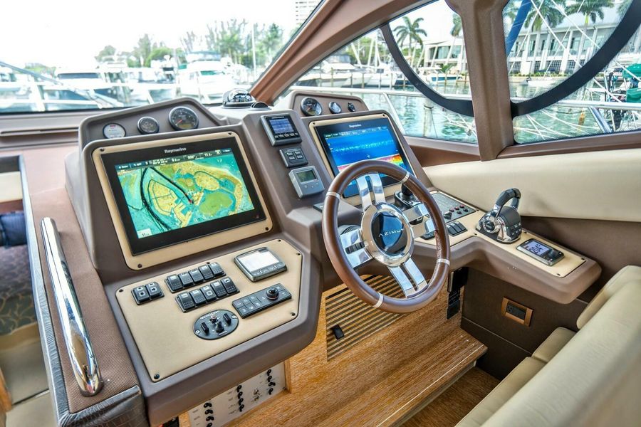 2015 Azimut 54