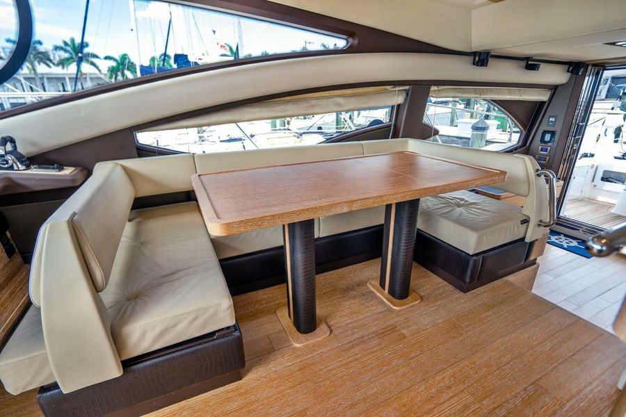 2015 Azimut 54