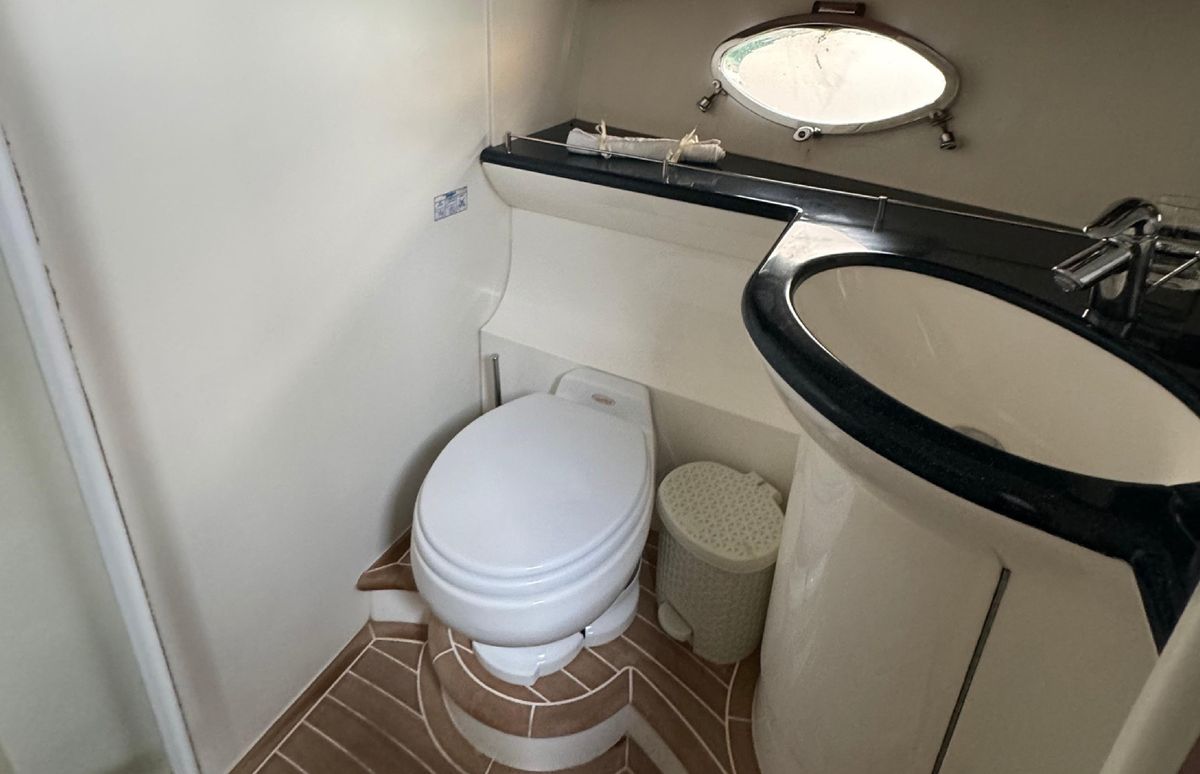 2004 Princess 65 