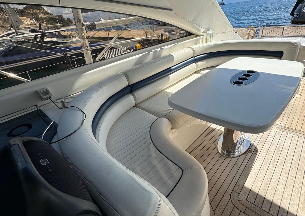 2004 Princess 65 