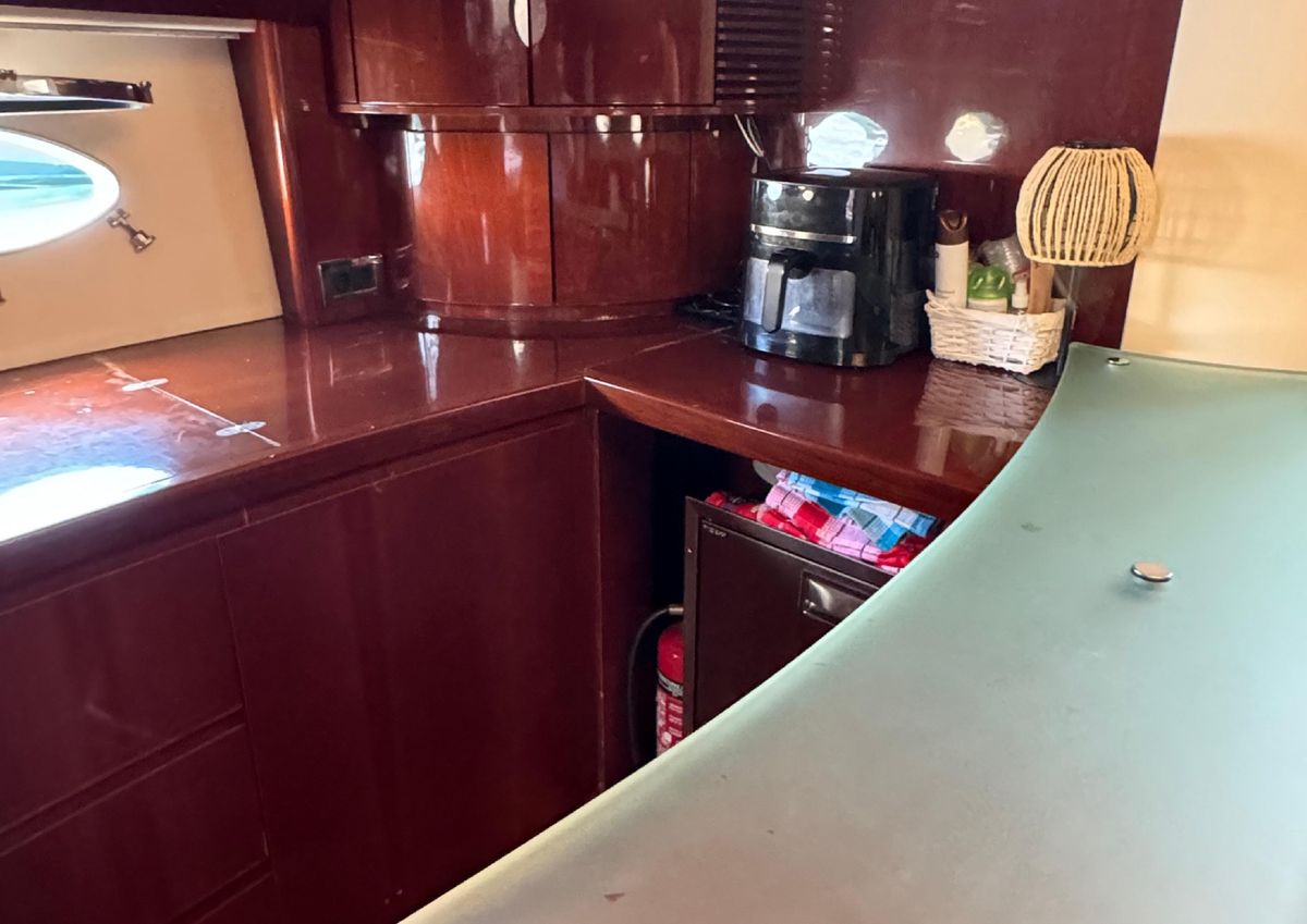 2004 Princess 65 