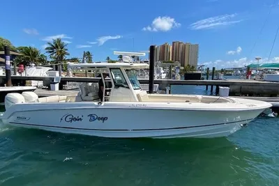 Boston Whaler 330 Outrage