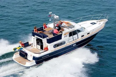 2006 Nimbus 380 Commander